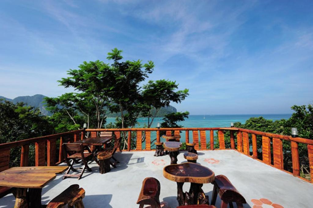 Phuphaya Seaview Resort - Adult Only Islas Phi Phi Exterior foto