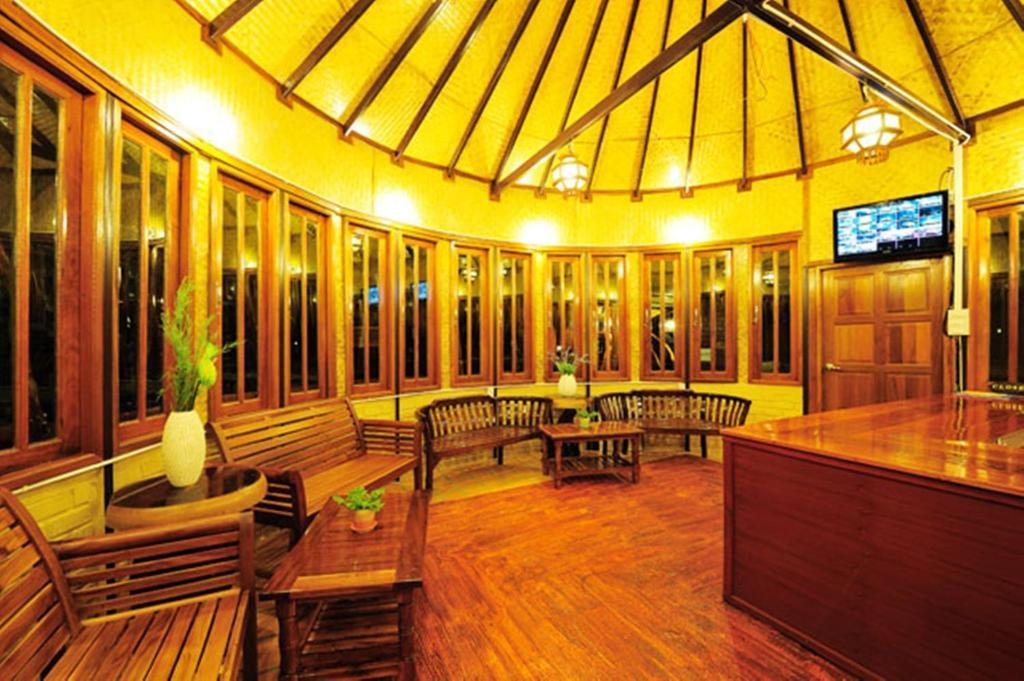Phuphaya Seaview Resort - Adult Only Islas Phi Phi Exterior foto