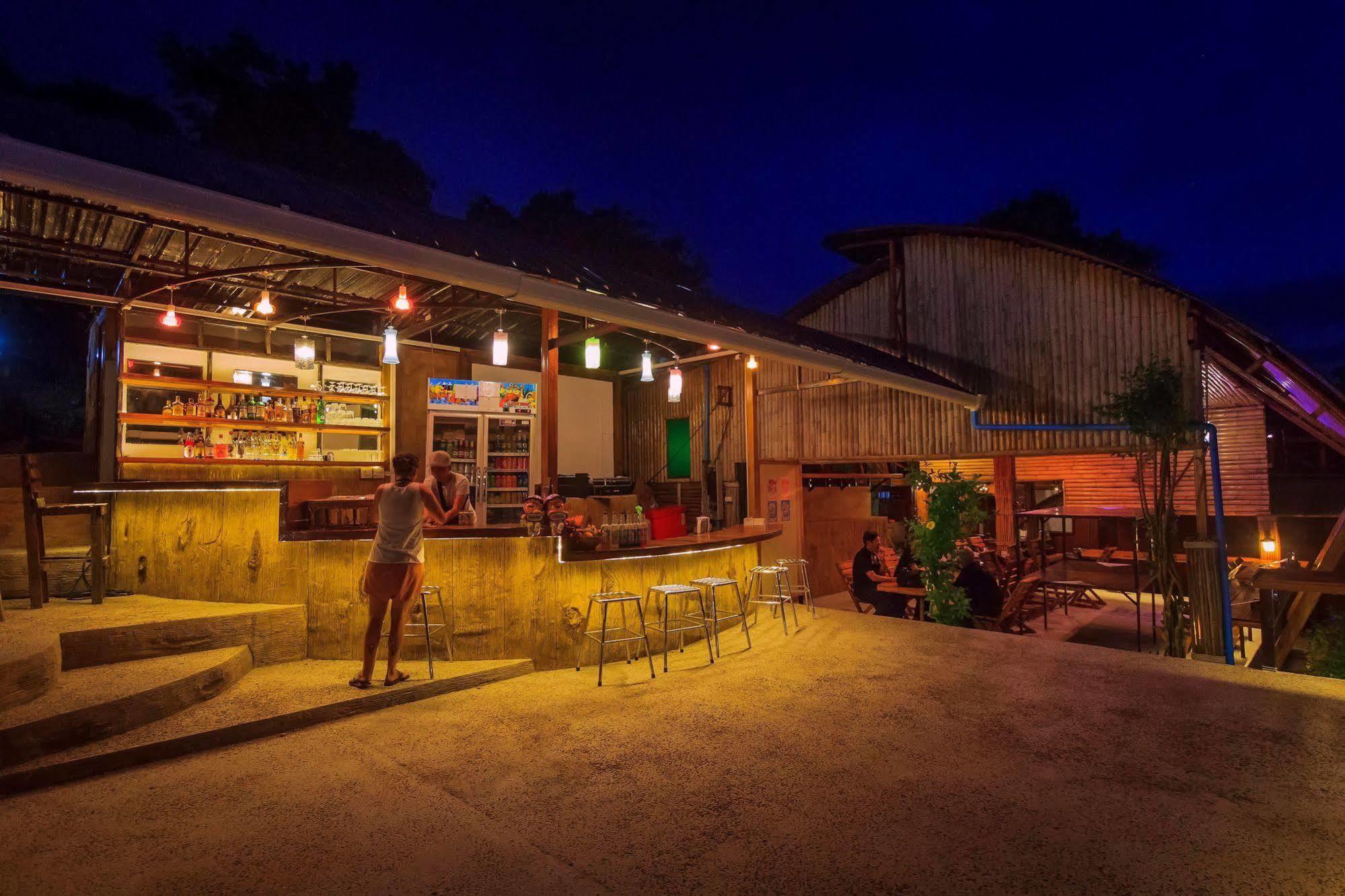 Phuphaya Seaview Resort - Adult Only Islas Phi Phi Exterior foto
